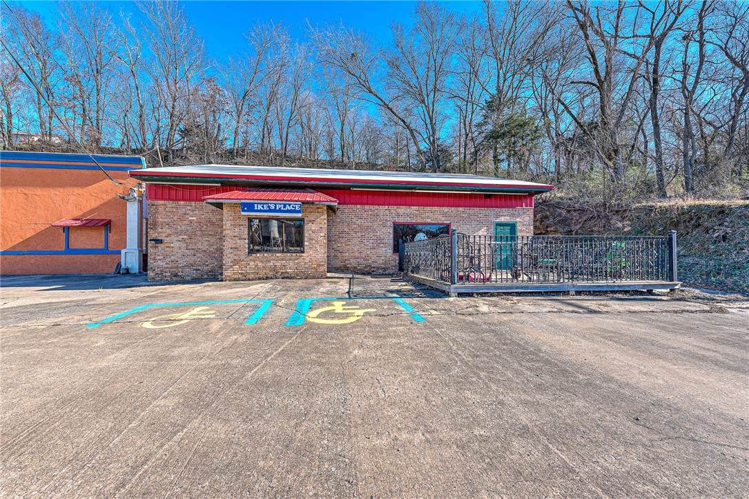 https://bt-photos.global.ssl.fastly.net/arkansas/orig_boomver_1_1331954-2.jpg