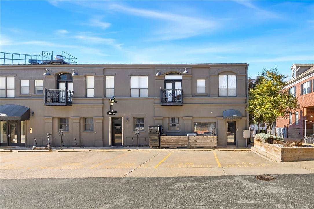 315 Rollston Avenue - Photo 1