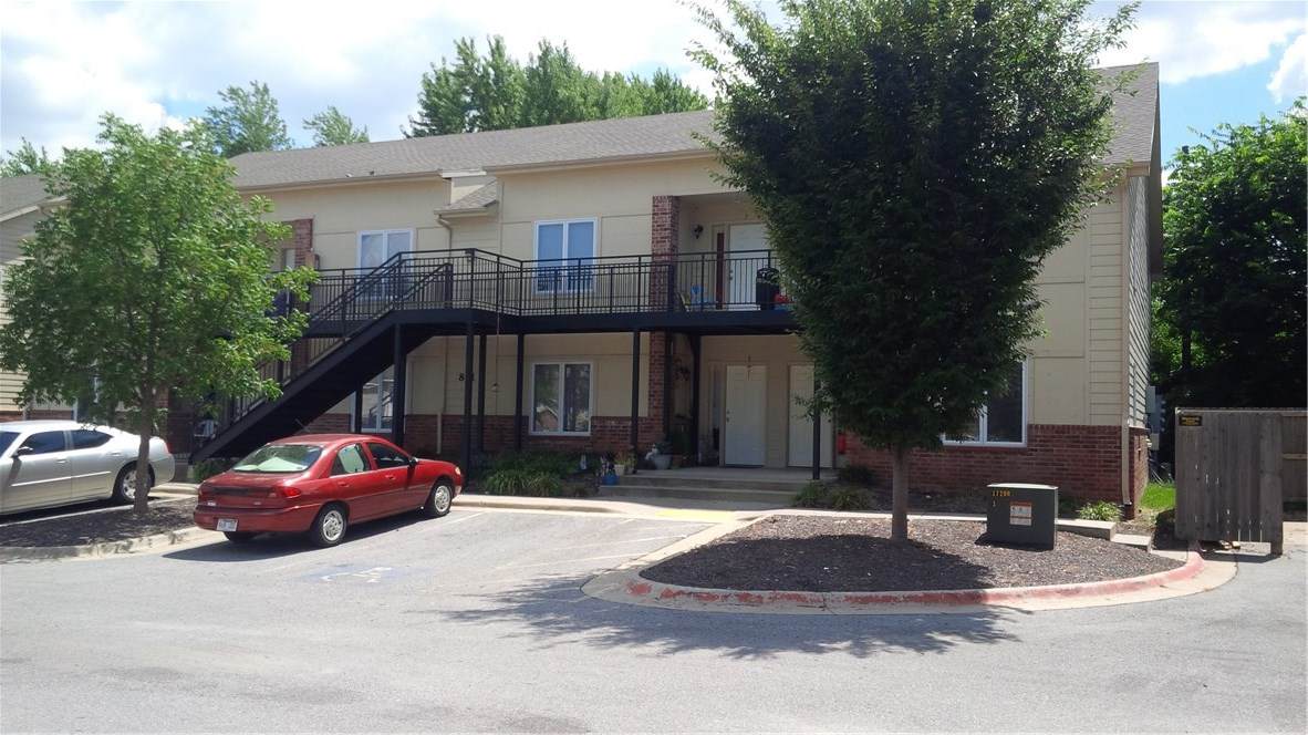 820 Piedmont Place - Photo 1