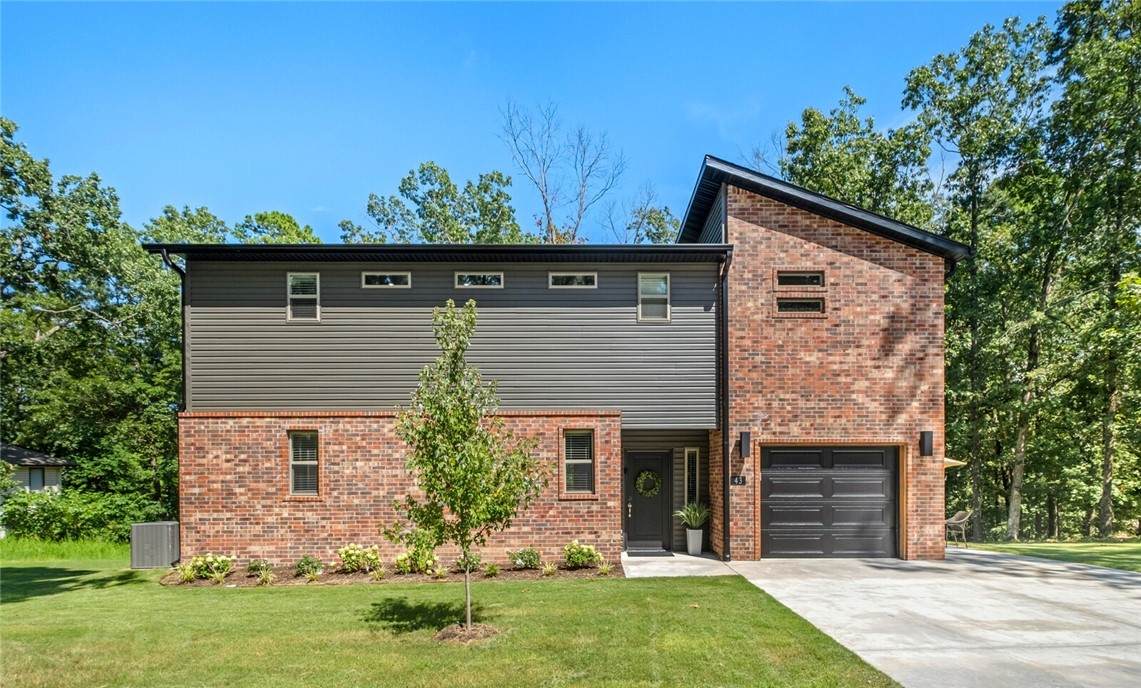 43 Saint Austell Drive - Photo 1