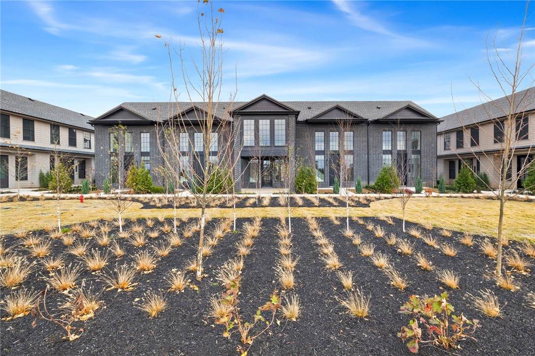 4613 47th Street - Photo 1