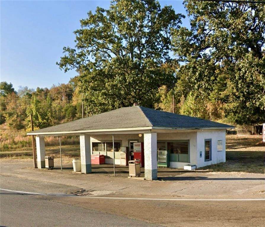 1051 Main Street - Photo 1