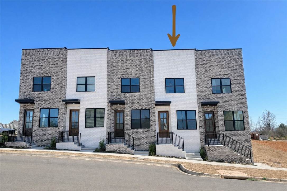 2607 30th Street - Photo 1
