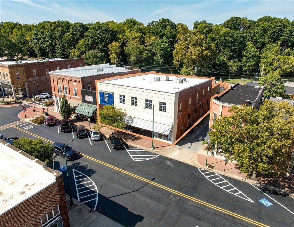 116 Broadway Street - Photo 1