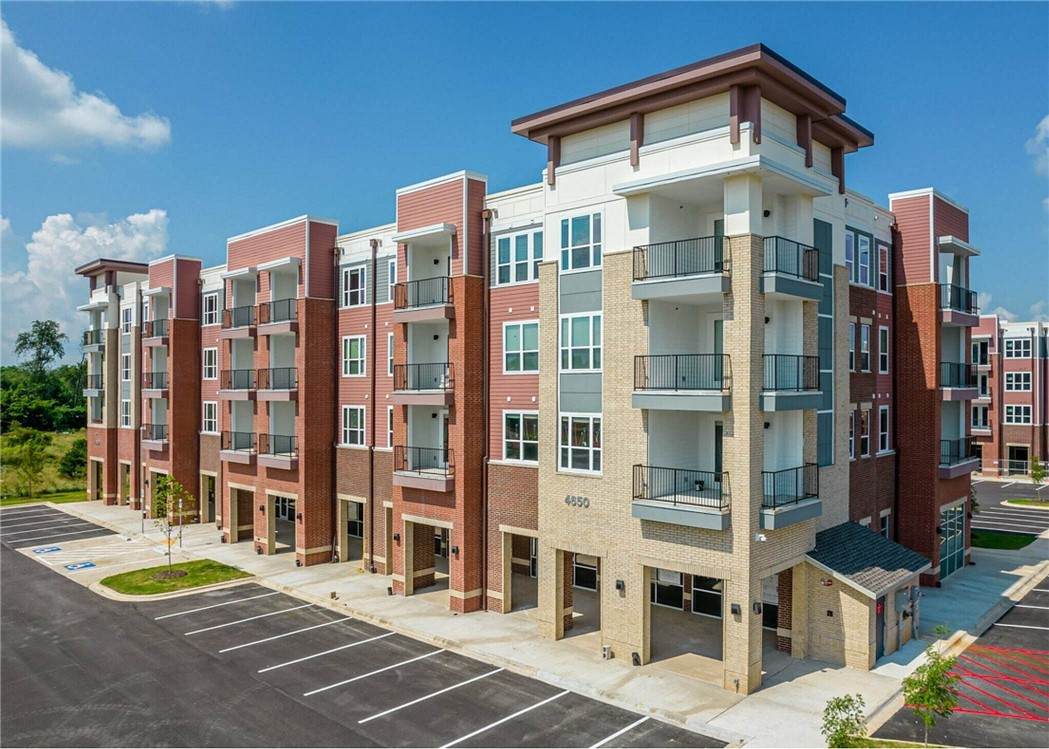 4650 Pinnacle Hills Parkway - Photo 1