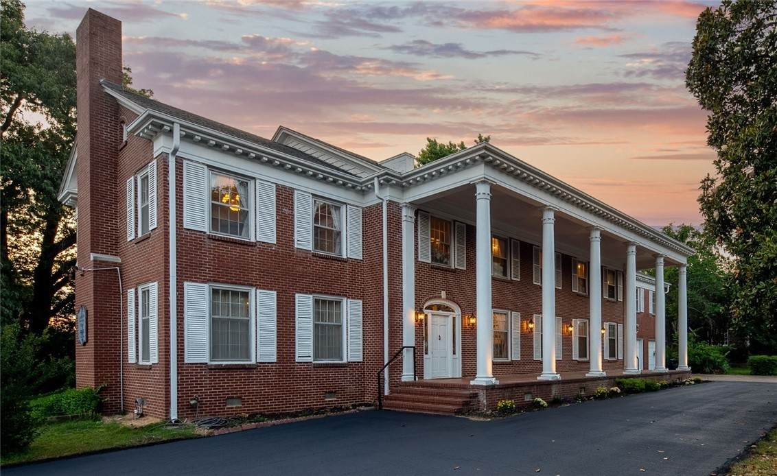 1320 Albert (Pike) Avenue - Photo 1