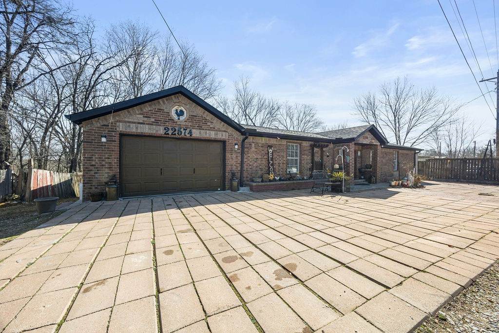 22574 Abbeytown Road - Photo 1