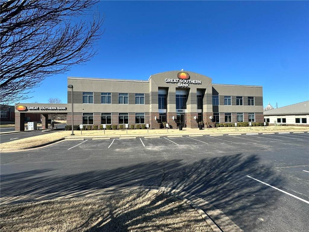 2522 Pinnacle Hills Parkway - Photo 1