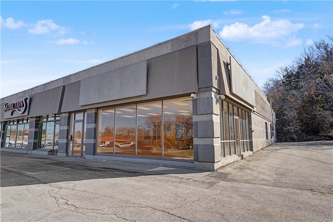 2242 College Avenue - Photo 1