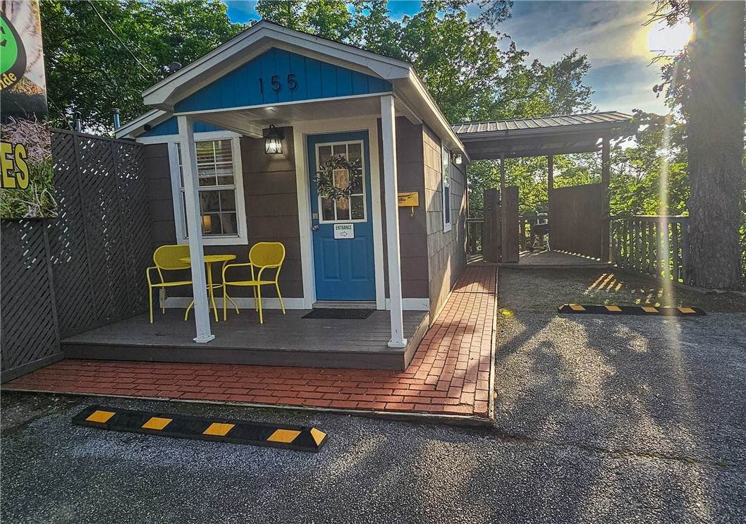 155 Van Buren - Photo 1