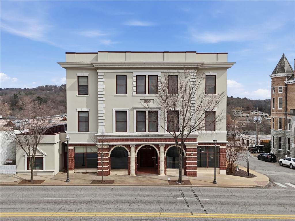 2 College Avenue - Photo 1