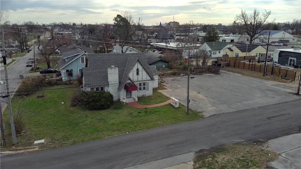 121 7th Street - Photo 1