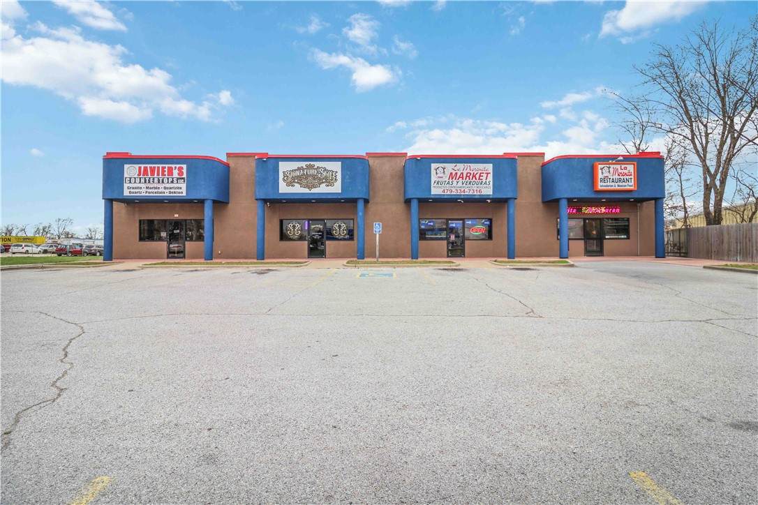 274 Robinson Avenue - Photo 1