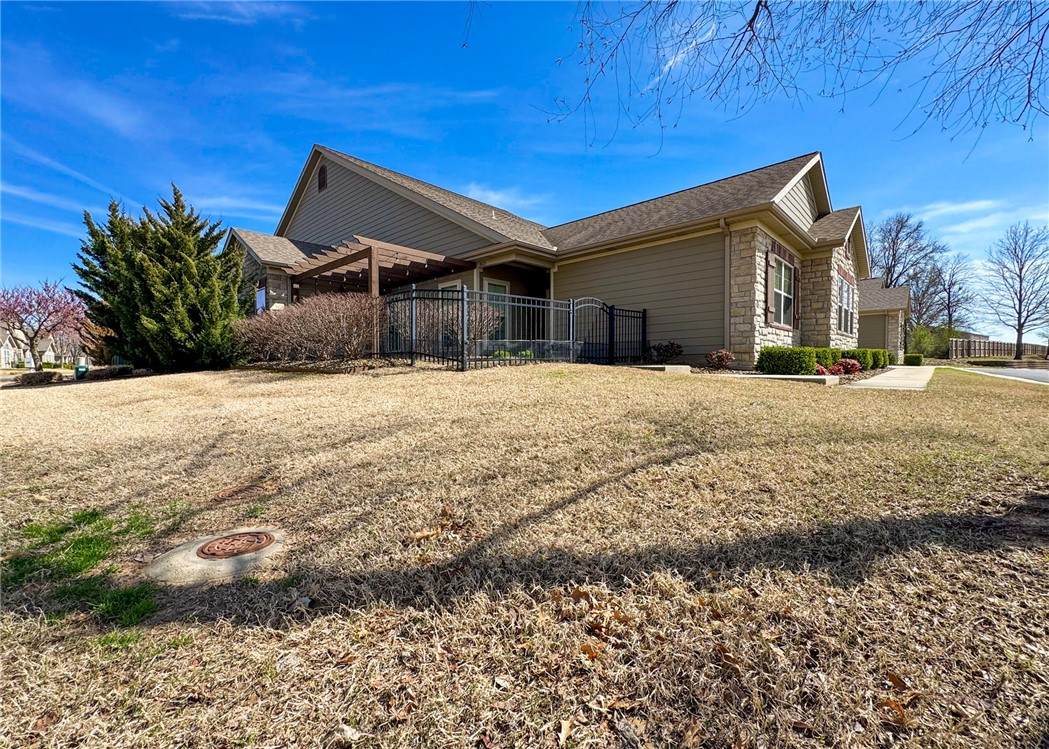 1015 Naphtali Boulevard - Photo 1
