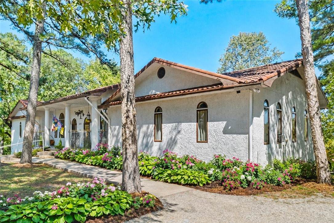 3185 Van Buren - Photo 1