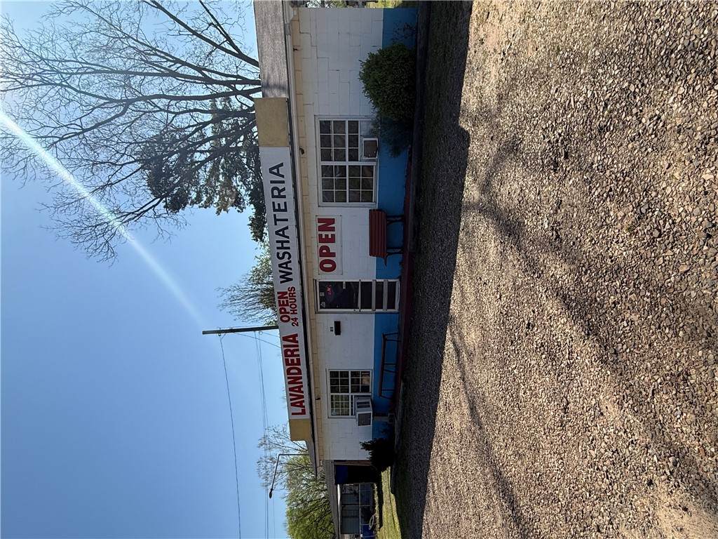 815 Old Highway 7 - Photo 1