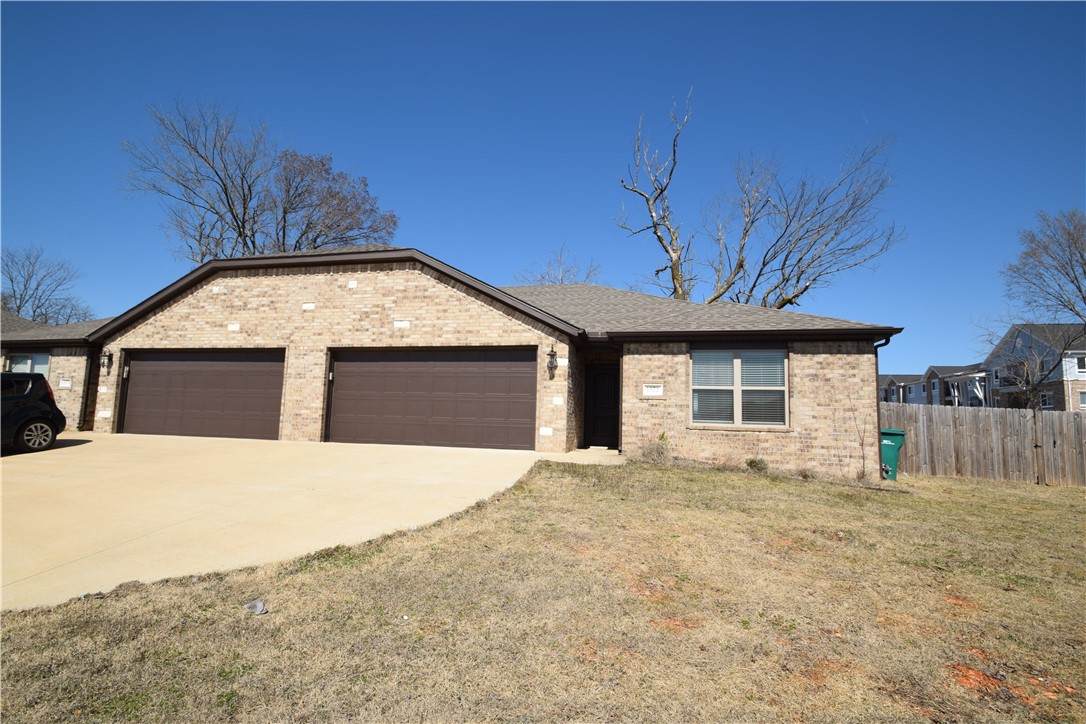 1570 & 1572 Sandpiper Street - Photo 1