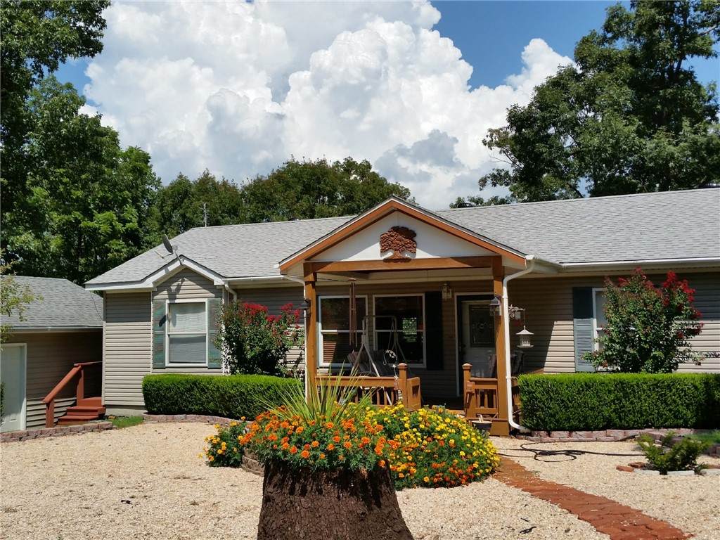 325 Hillcrest Road - Photo 1