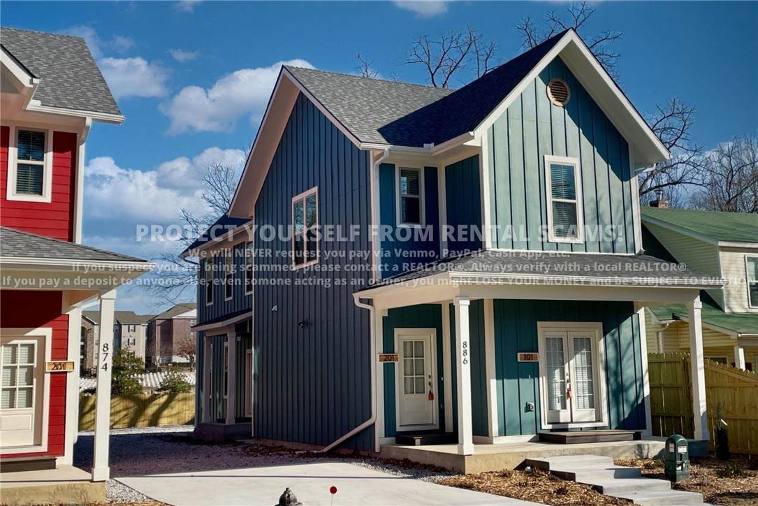 886 Hill Avenue - Photo 1