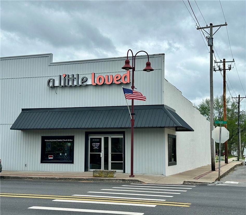 201 Main Street - Photo 1