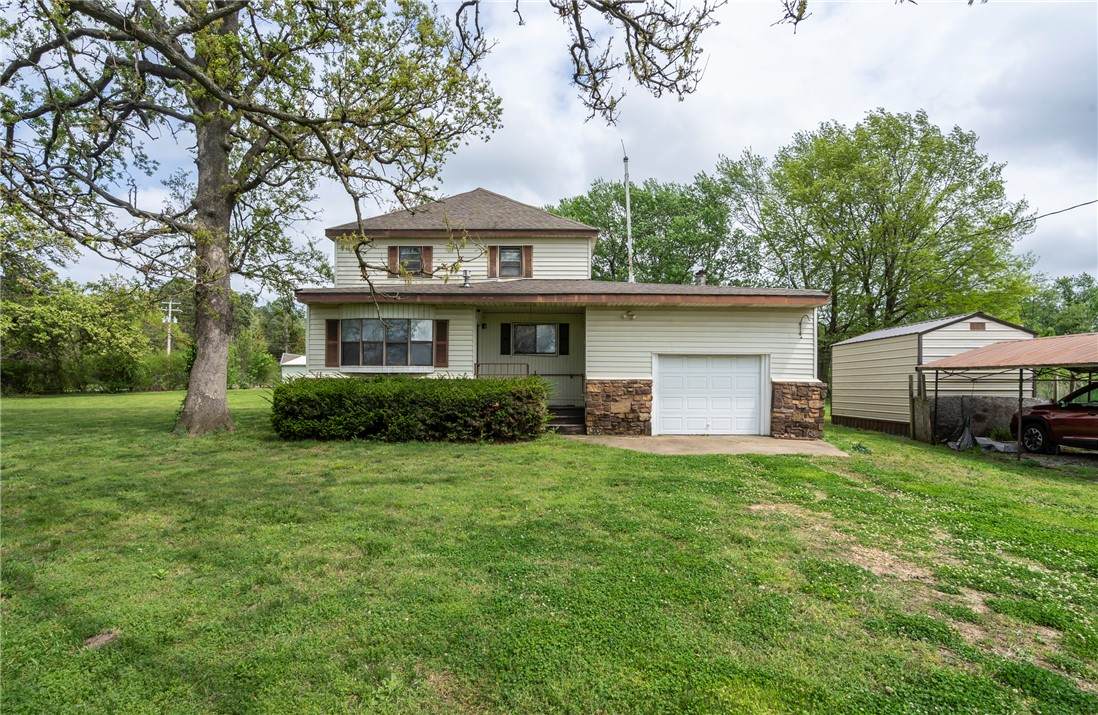 400 Gentry Boulevard - Photo 1