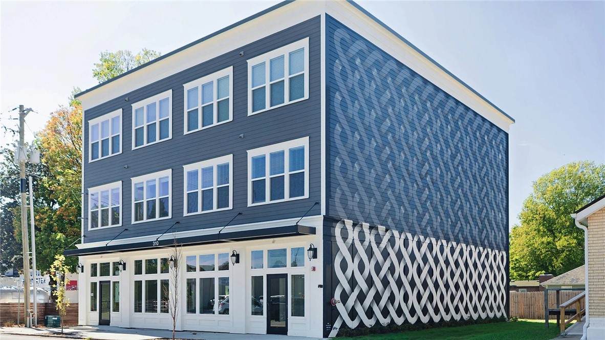 310 Holcomb Street - Photo 1