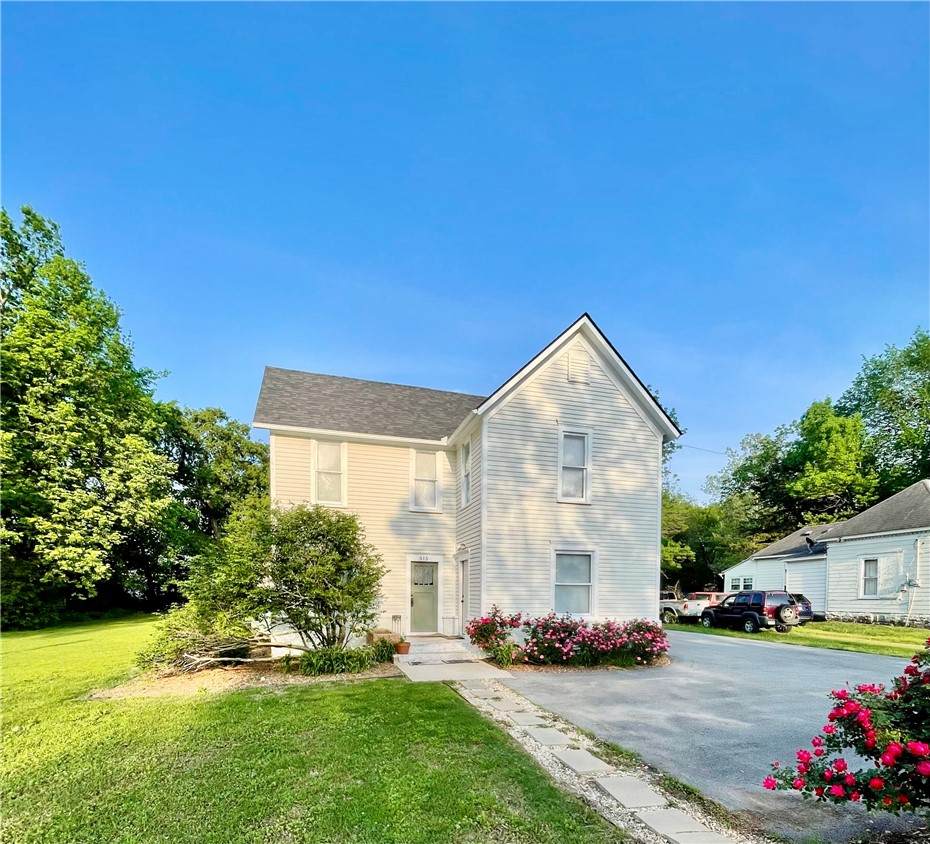 515 Washington Street - Photo 1