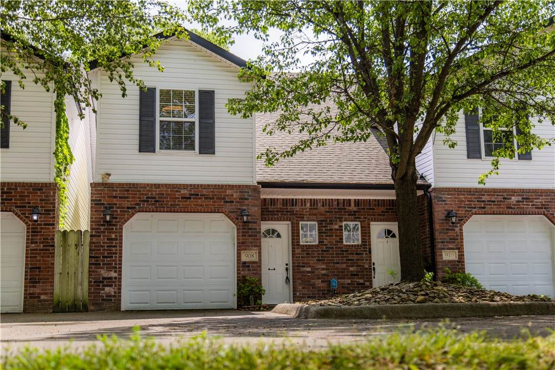 908 Wood Avenue - Photo 1