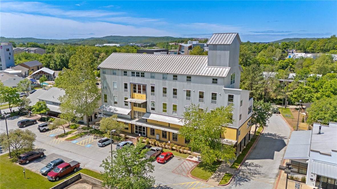 525 School - Photo 1