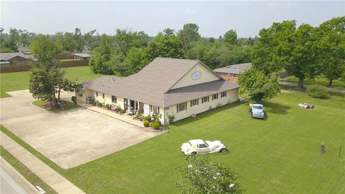 1500 Walnut Street - Photo 1