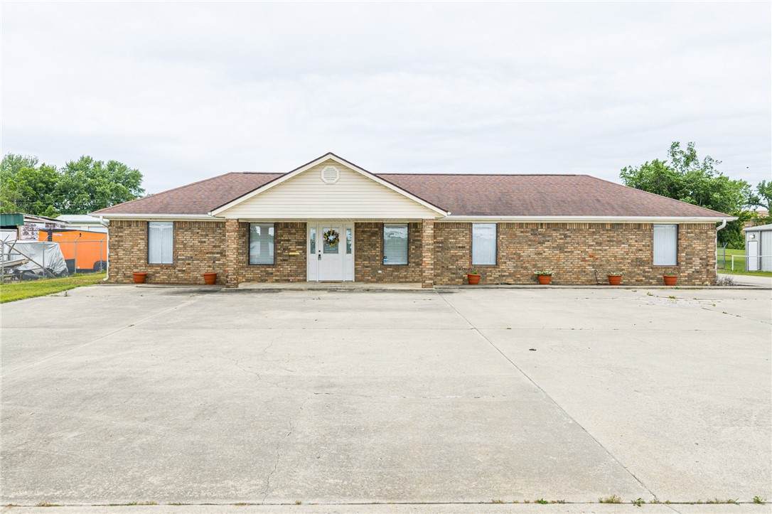 706 Broadway Street - Photo 1