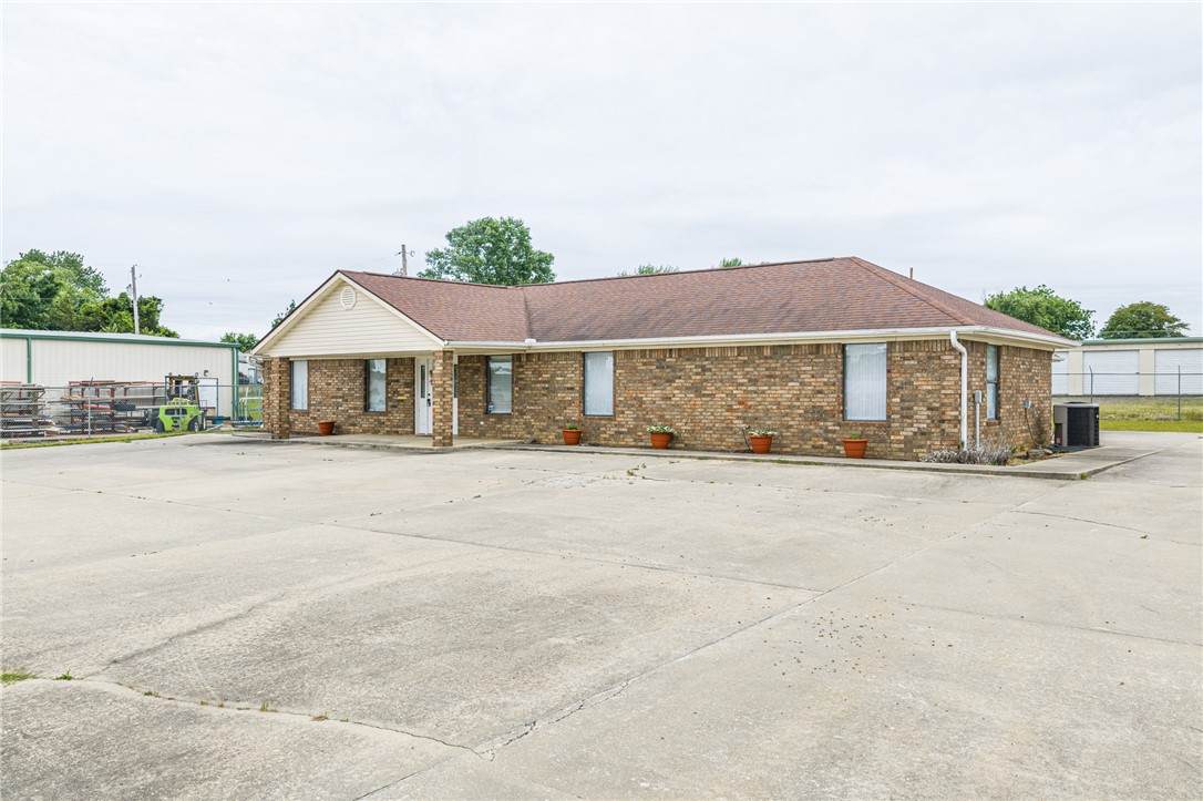 https://bt-photos.global.ssl.fastly.net/arkansas/orig_boomver_1_1345539-2.jpg