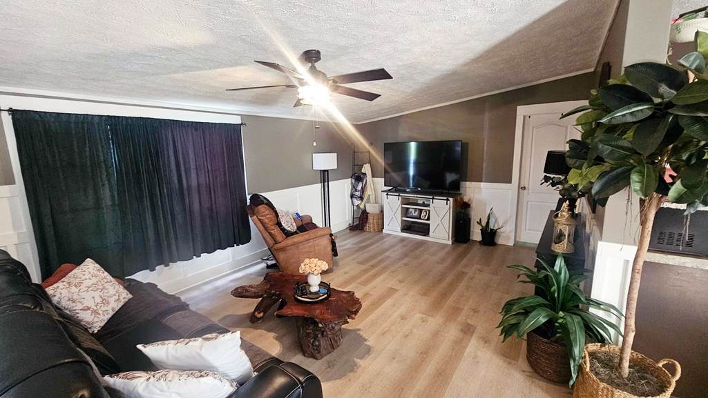 https://bt-photos.global.ssl.fastly.net/arkansas/orig_boomver_1_1345611-2.jpg