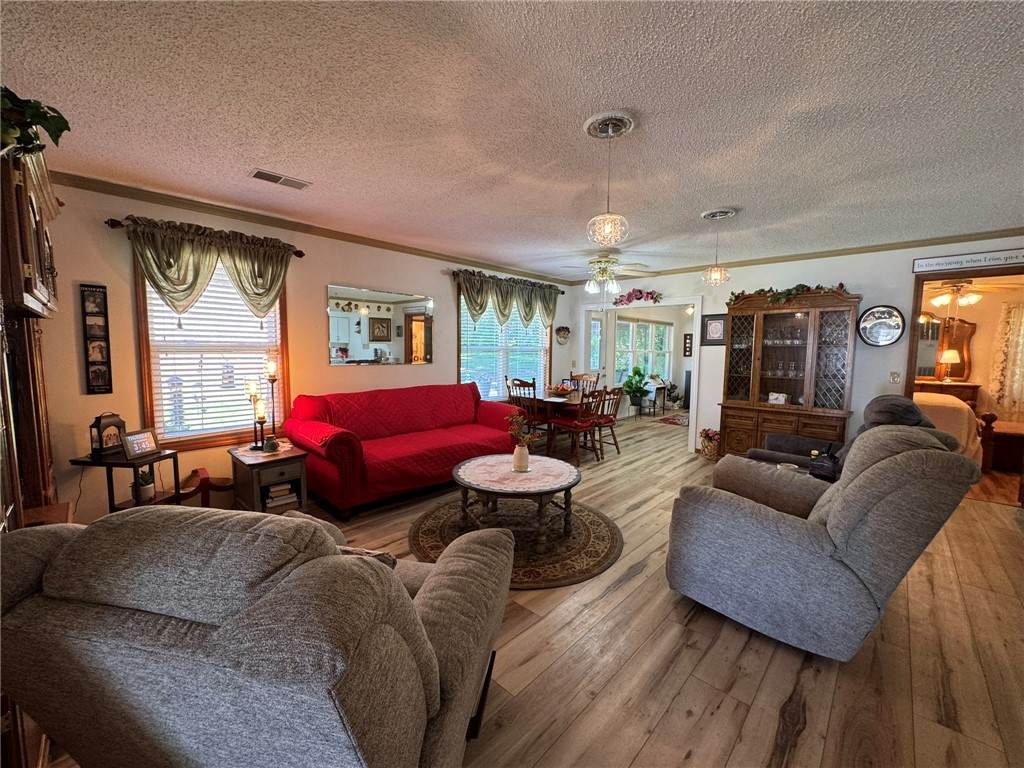 https://bt-photos.global.ssl.fastly.net/arkansas/orig_boomver_1_1346976-2.jpg