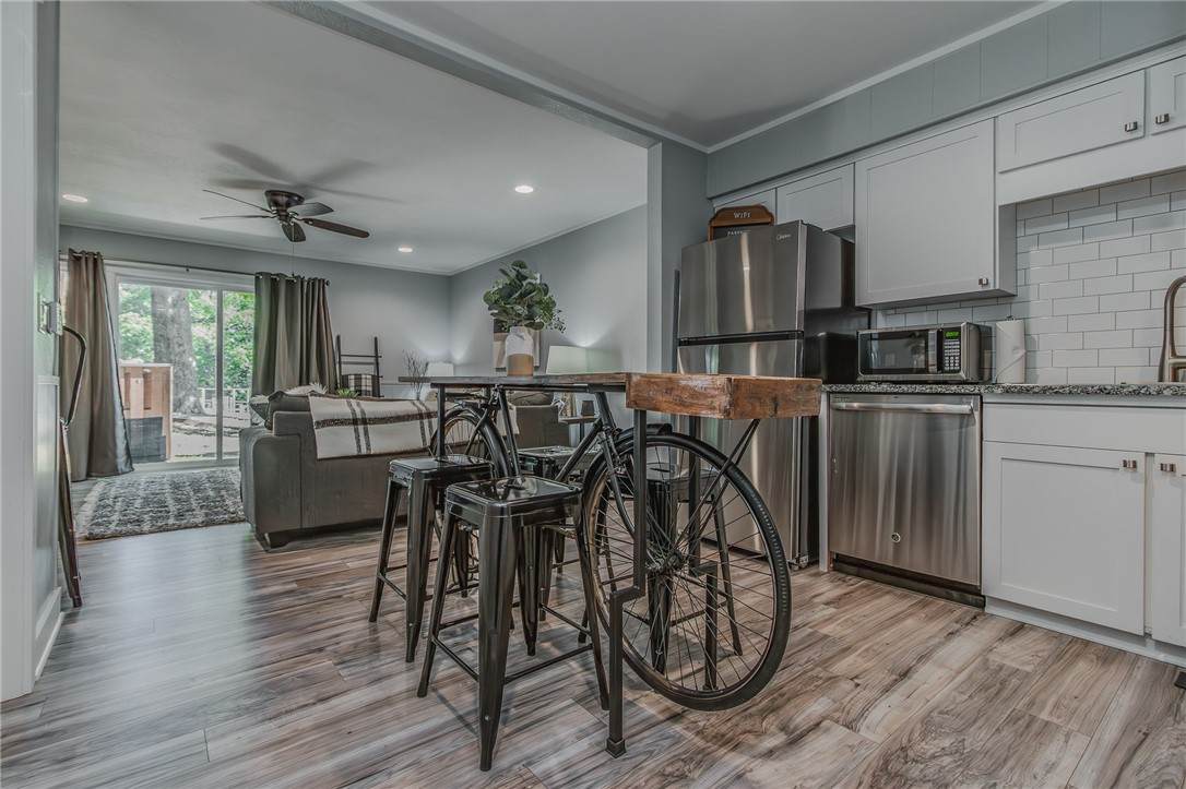 20 Britten Circle - Photo 1