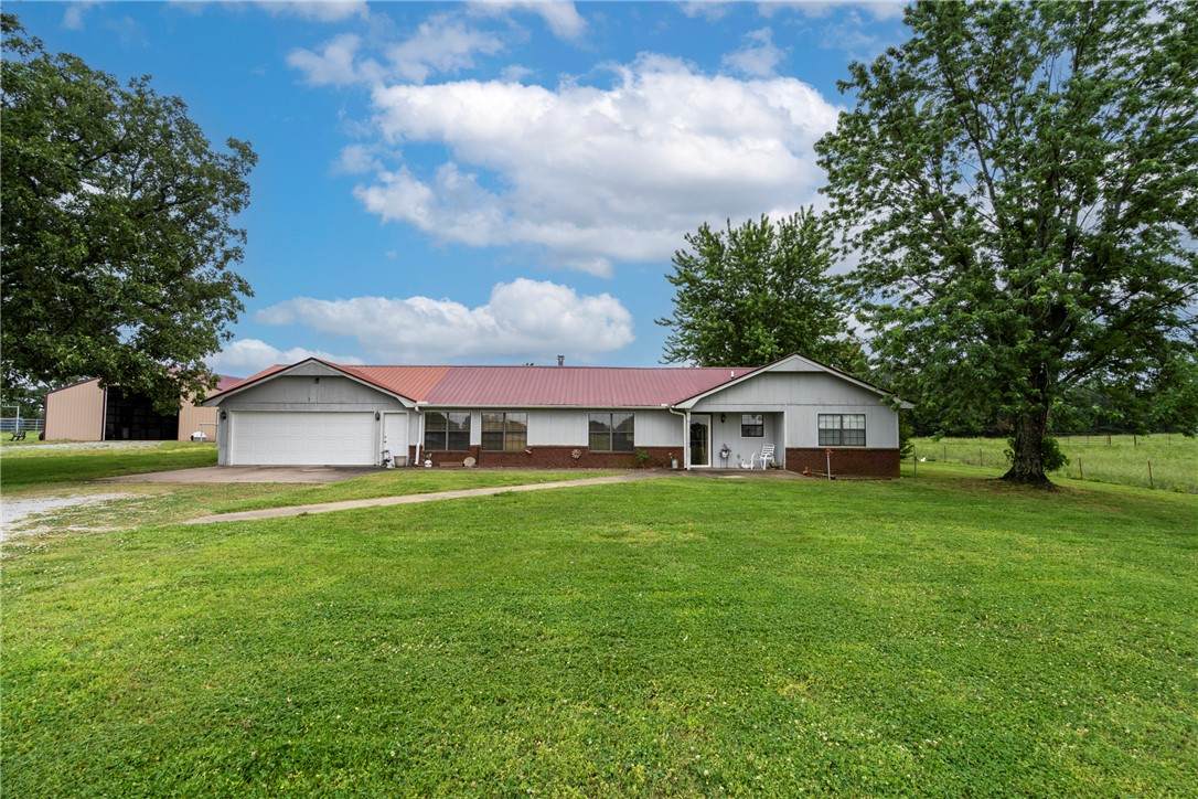 568 10 Highway - Photo 1