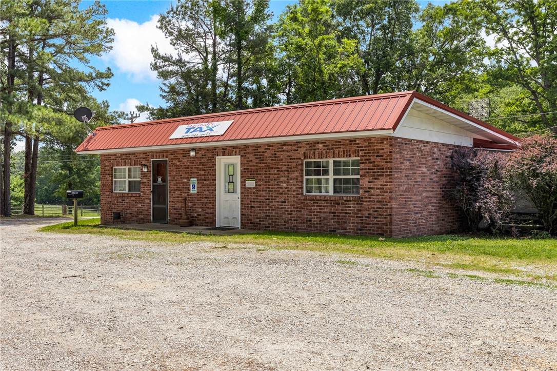 10381 7 Highway - Photo 1