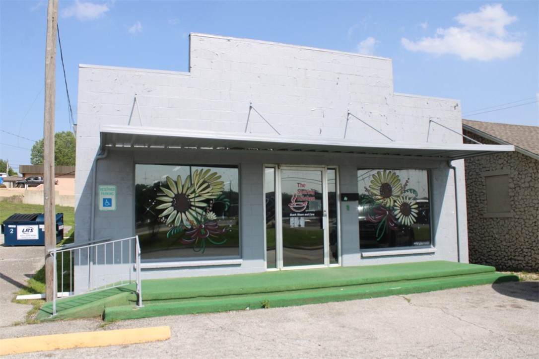 307 Olive Street - Photo 1