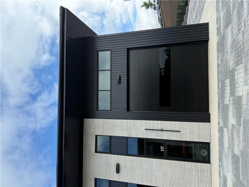 2109 31st Street - Photo 1