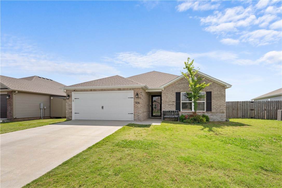 504 Woodcreek Loop - Photo 1