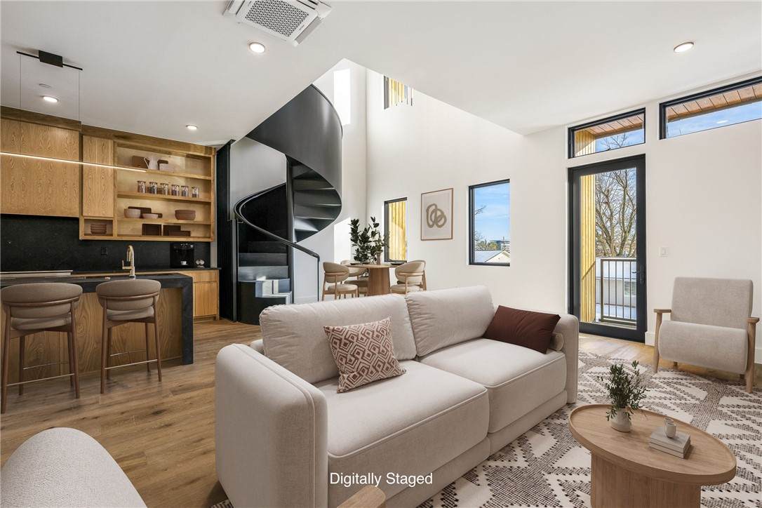 905 4th Street - Photo 1
