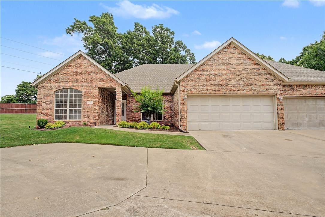 4281 Meadow View Drive - Photo 1