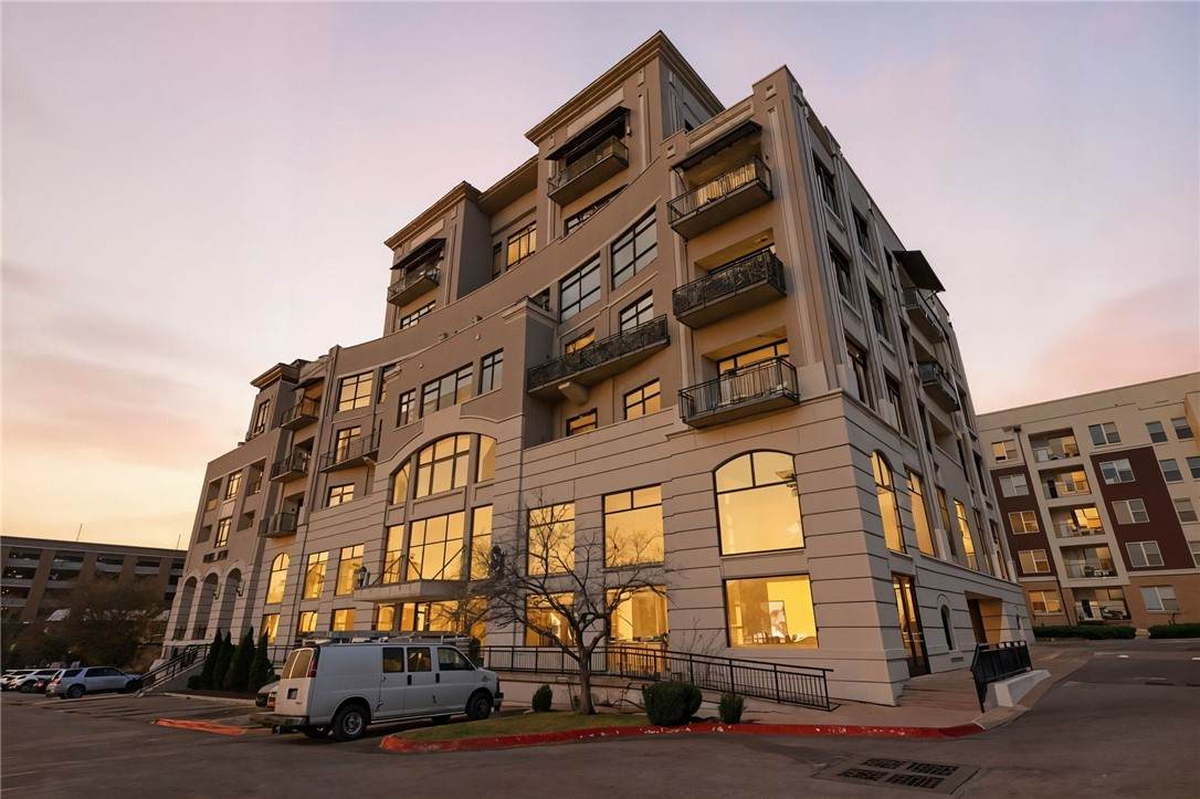 401 Watson Street - Photo 1