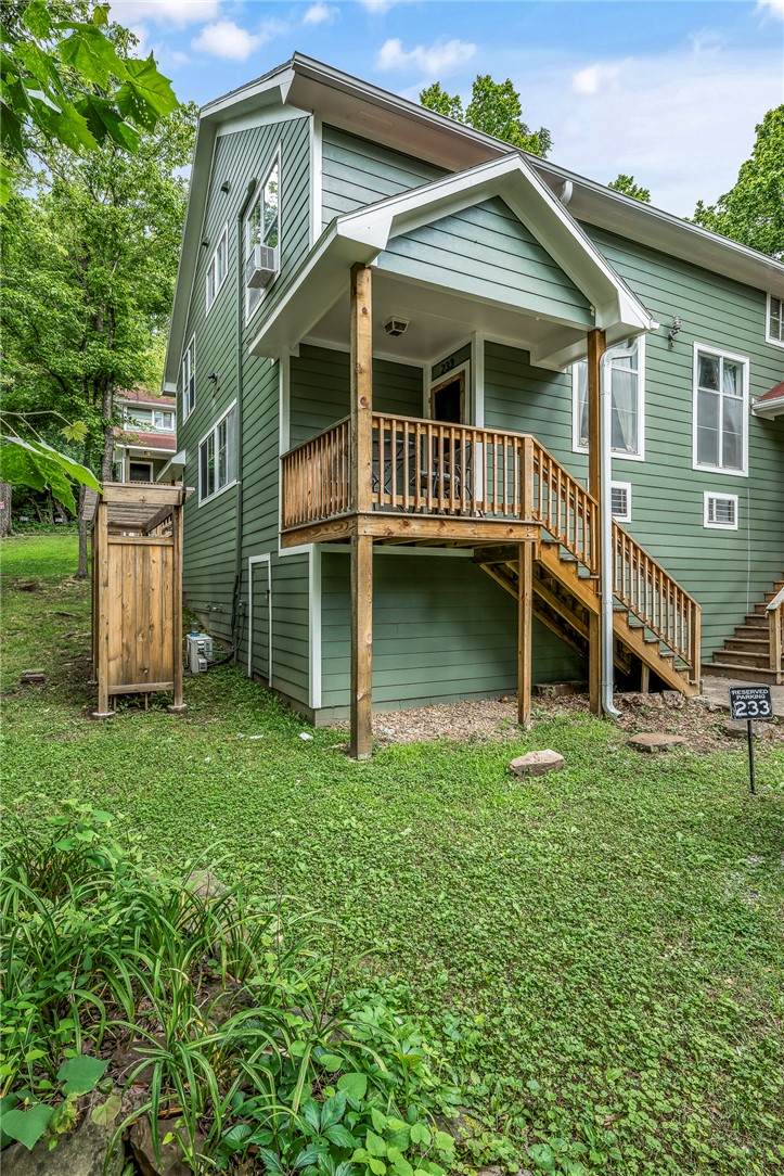 233 Gregg Avenue - Photo 1