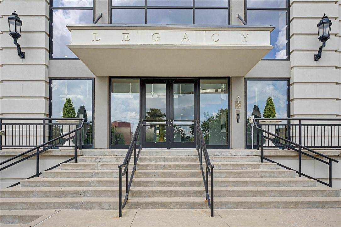 401 Watson Street - Photo 1