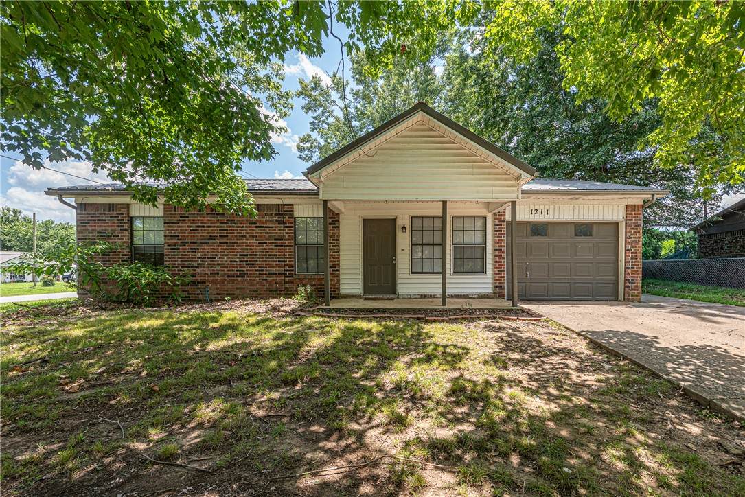 1211 Walnut Place - Photo 1