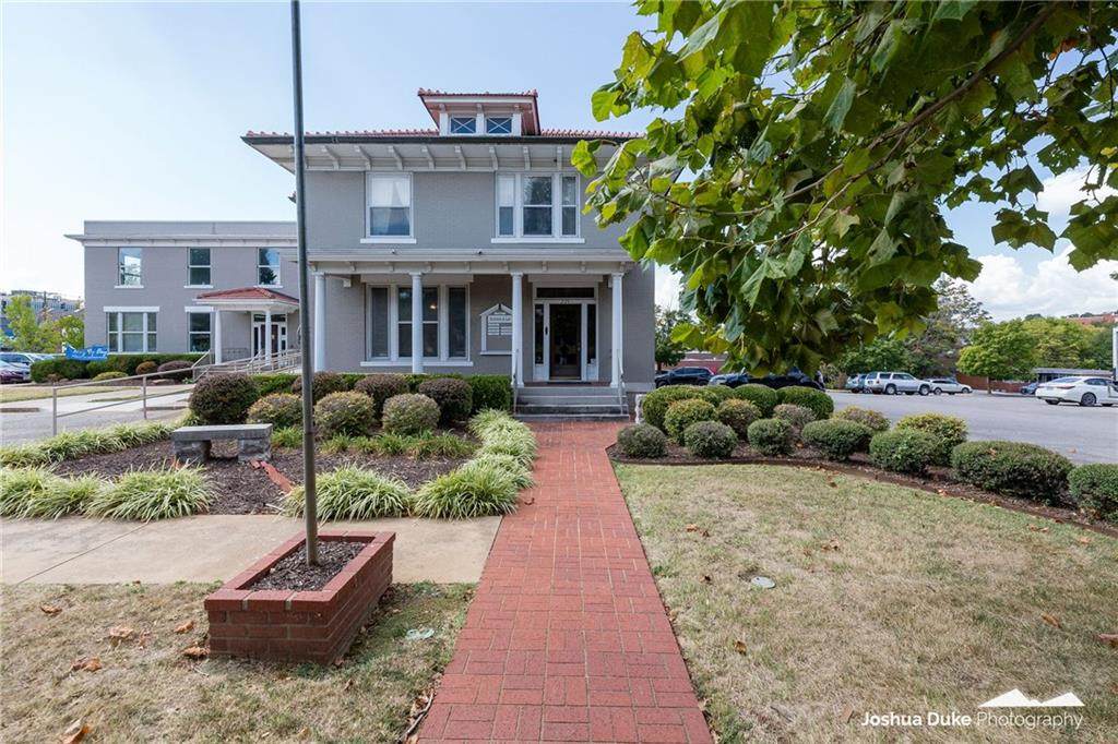 221 College Avenue - Photo 1