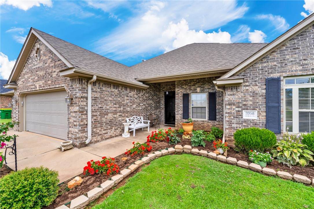 3956 Glenbrook Loop - Photo 1