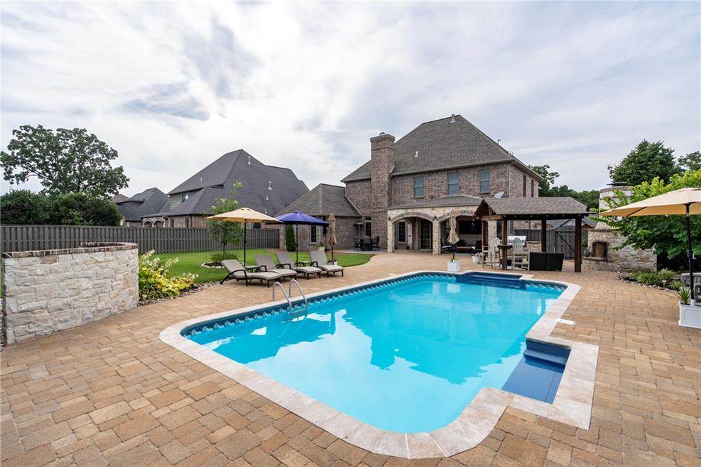3171 Laurel Circle - Photo 1