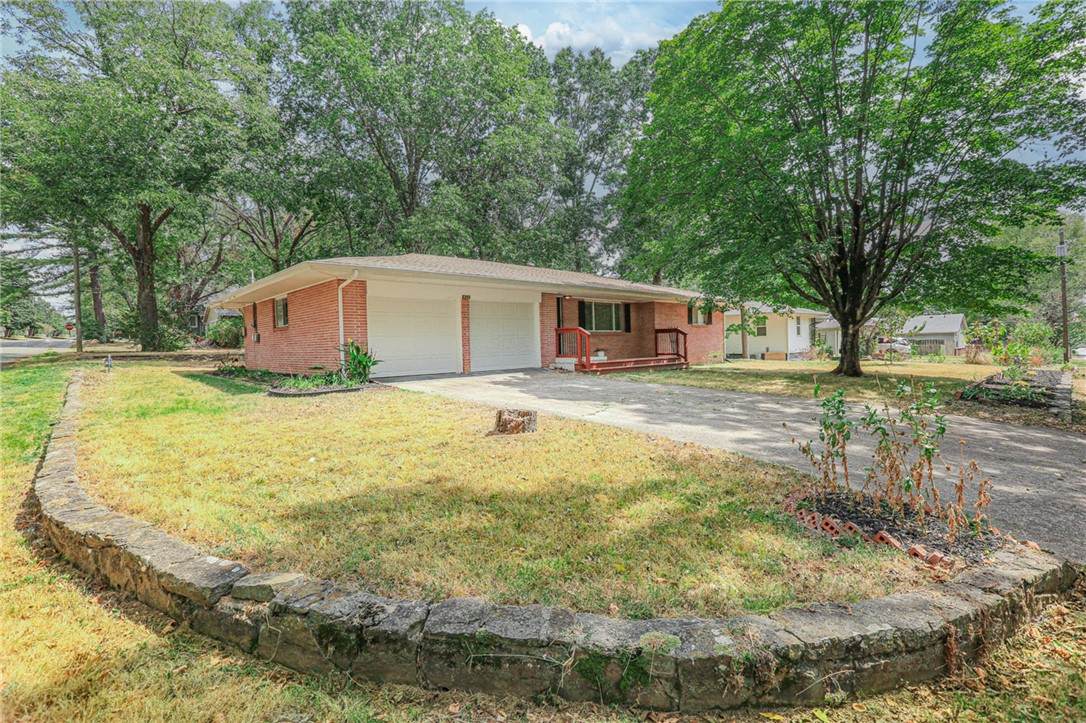 411 Kate Smith Street - Photo 1
